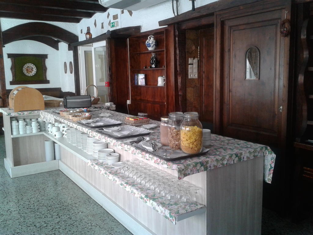 רוזס Hotel Marbella מראה חיצוני תמונה