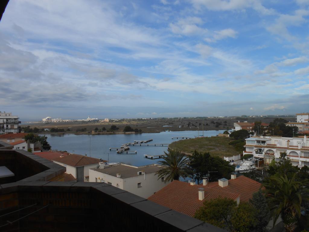 רוזס Hotel Marbella מראה חיצוני תמונה