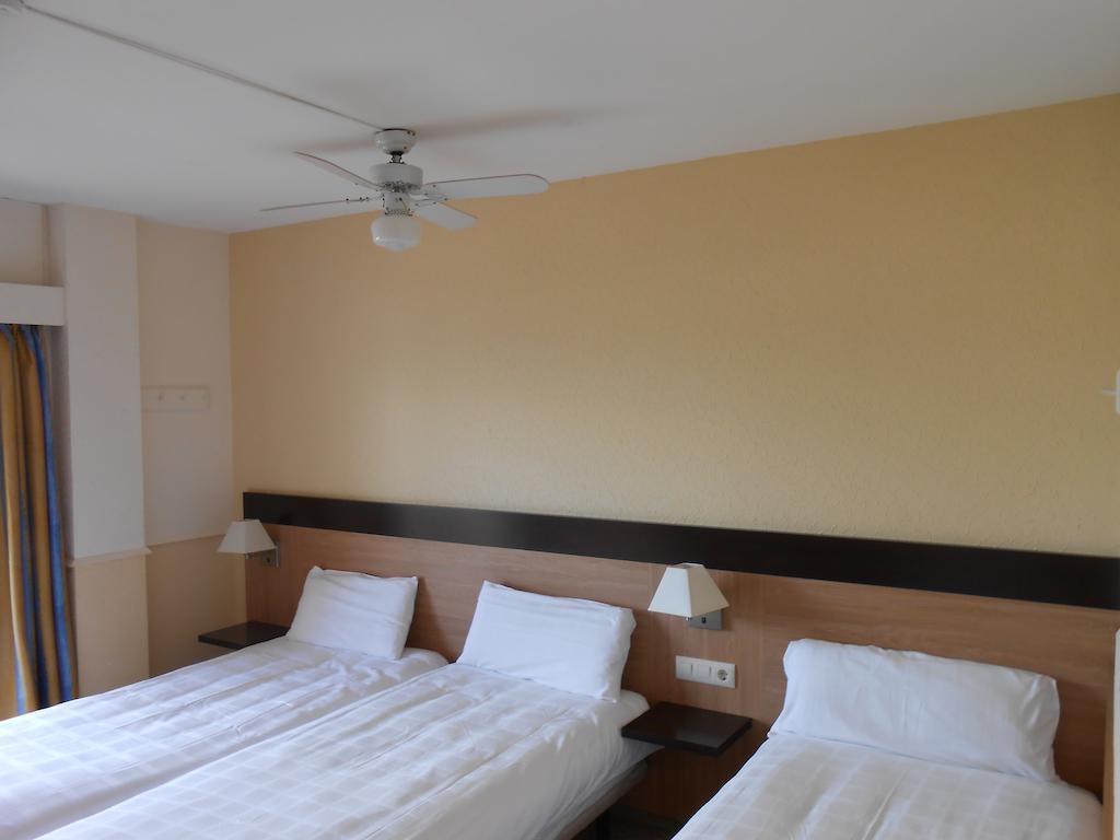 רוזס Hotel Marbella מראה חיצוני תמונה