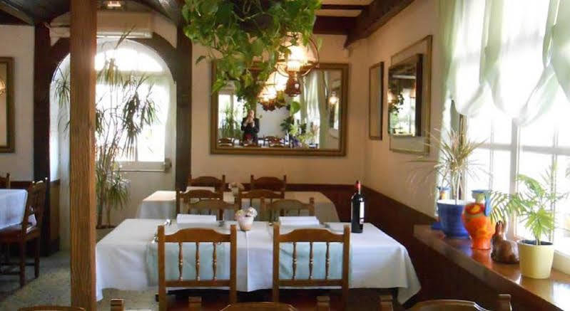רוזס Hotel Marbella מראה חיצוני תמונה