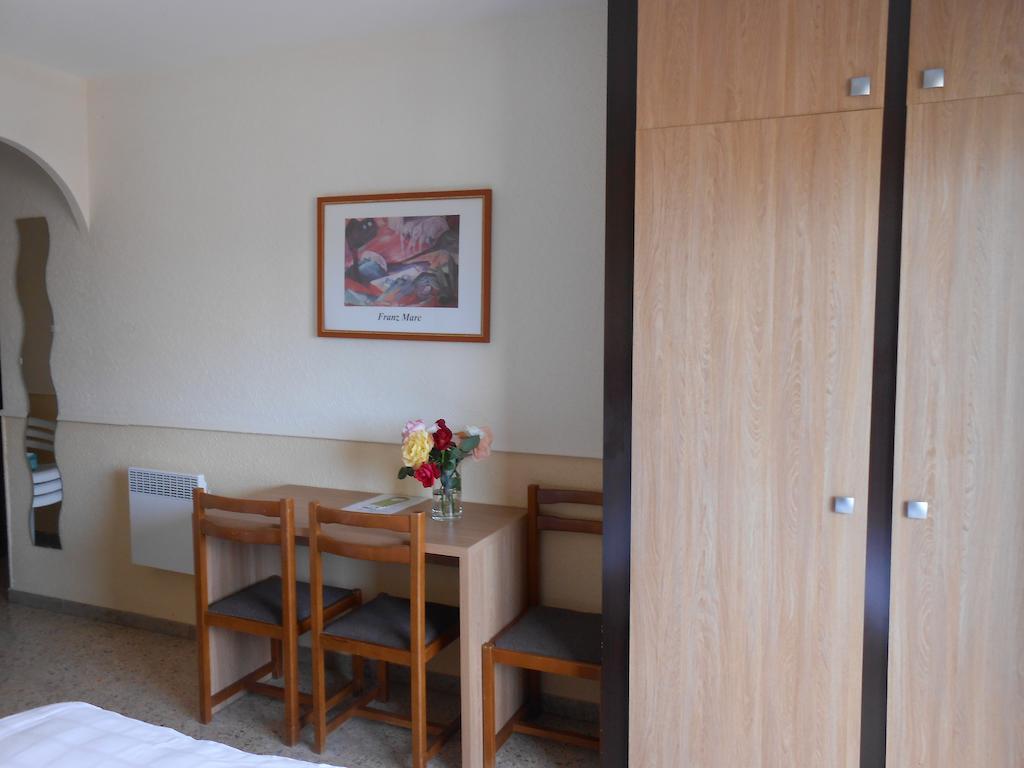 רוזס Hotel Marbella מראה חיצוני תמונה