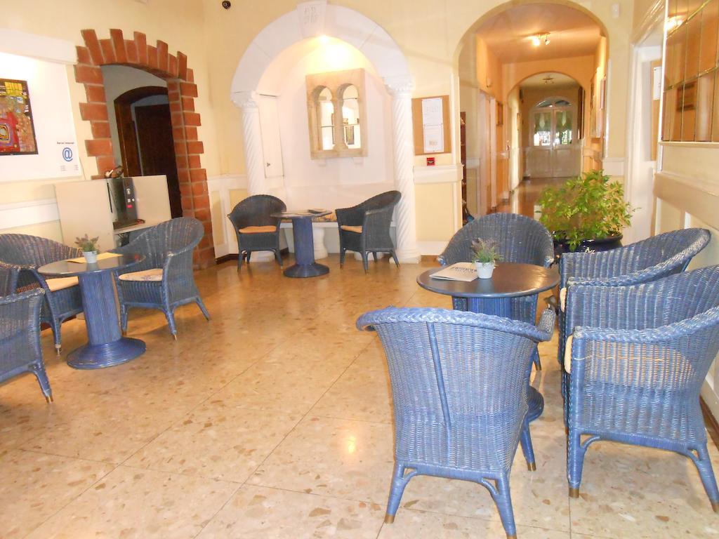 רוזס Hotel Marbella מראה חיצוני תמונה