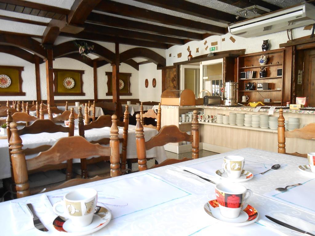 רוזס Hotel Marbella מראה חיצוני תמונה